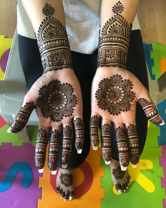 Mandala Karva Chauth Mehendi Design 4